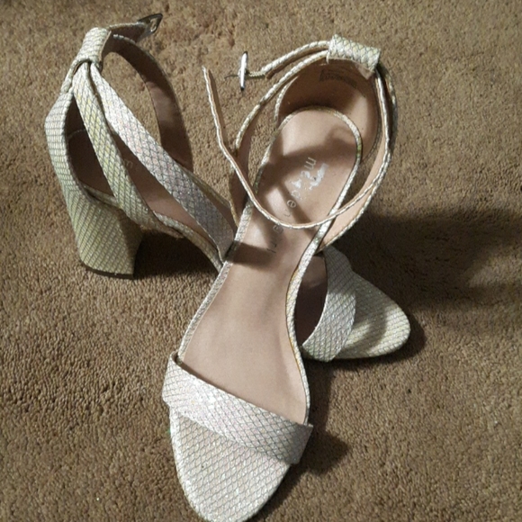 Madden Girl Shoes Madden Girl Glitter Sandals Nwot Poshmark